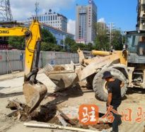 搞小美女BB视频网站高温下的坚守｜道路建设者用汗水铺就畅通路